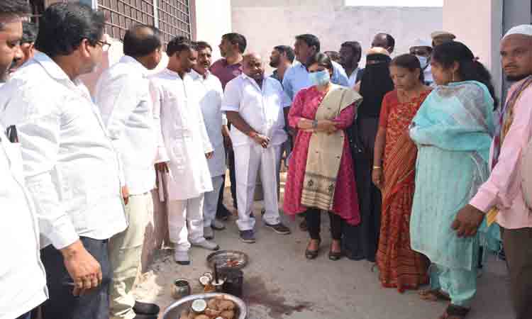 మౌలిక వసతుల కల్పనకే ‘మన బస్తీ -మన బడి’