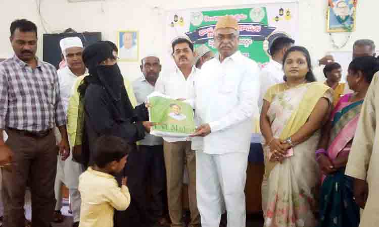 స్వరాష్ట్రంలో అన్ని వర్గాలకు గౌరవం