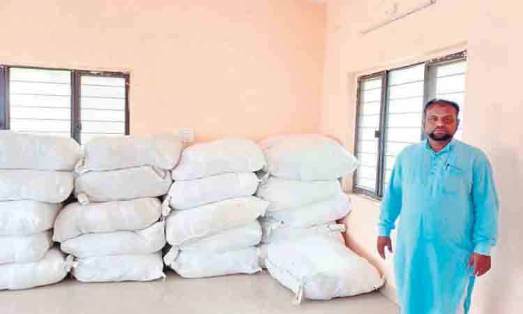 రంజాన్‌ కానుకలు వచ్చేశాయ్‌..