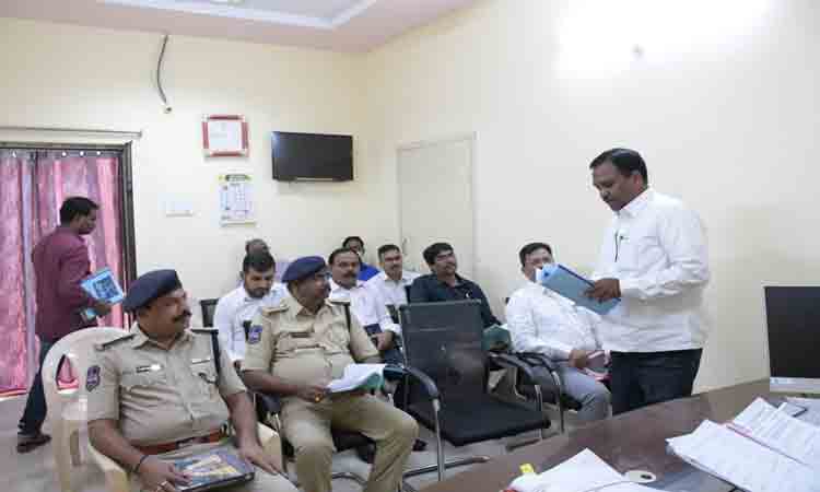 ఇంటర్‌ పరీక్షలు పకడ్బందీగా నిర్వహించాలి