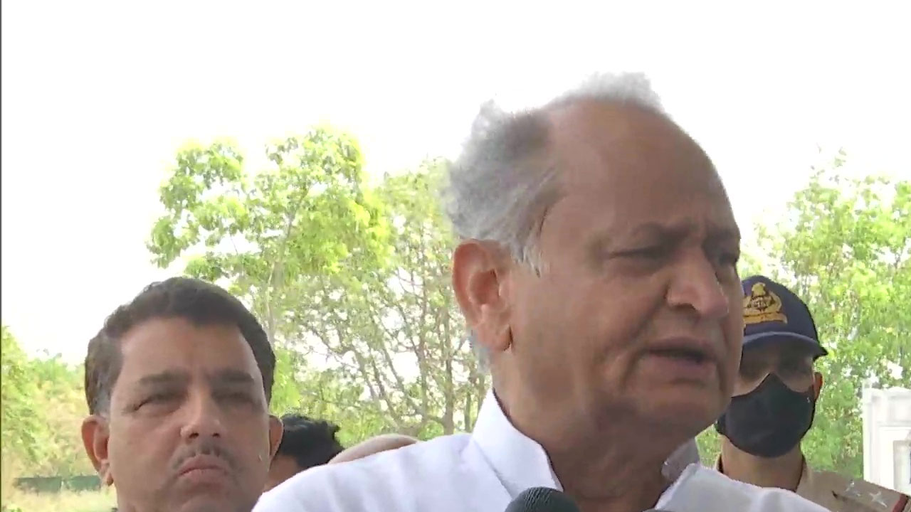 ప్ర‌శాంత్ కిశోర్ అంటేనే ఓ బ్రాండ్ :  గెహ్లోత్‌