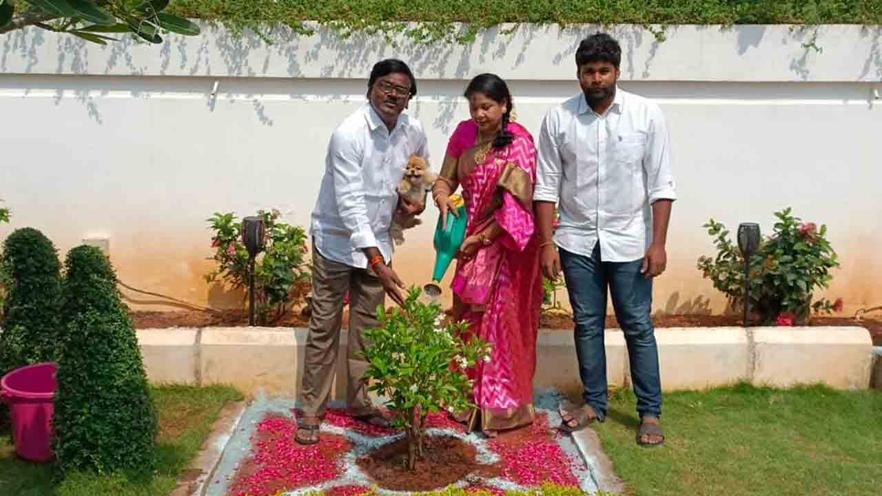 Green India Challenge | మొక్కలు నాటిన మంత్రి పువ్వాడ