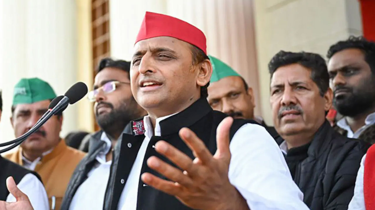 ప్ర‌జాస్వామ్యాన్ని చంపేసే పార్టీ బీజేపీ : అఖిలేశ్ ఫైర్