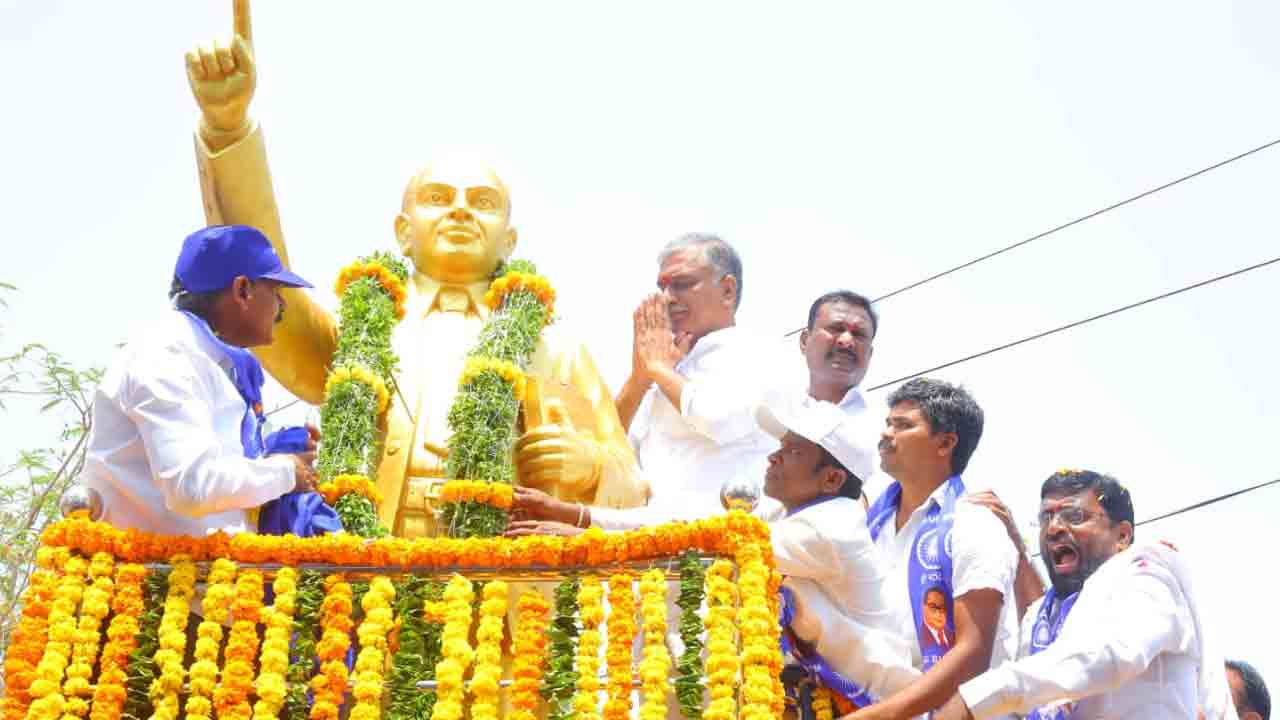 ఆయన విగ్రహాలను ప్రతి గ్రామంలో నెలకొల్పుతాం : మంత్రి హరీశ్‌రావు