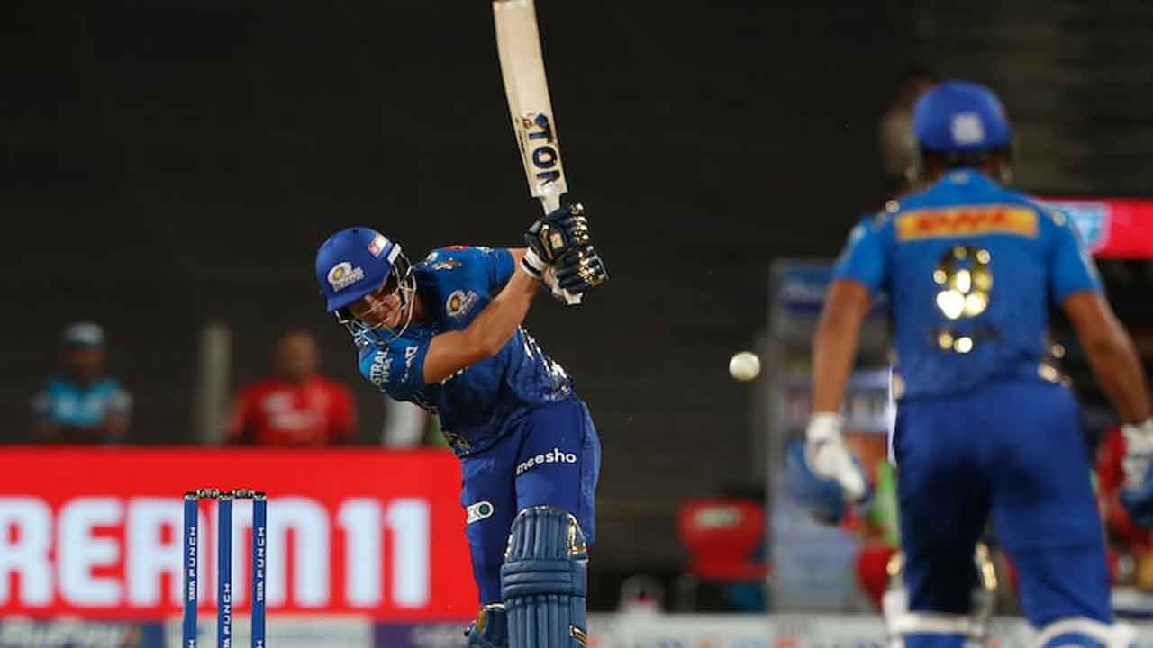 వ‌రుస‌గా నాలుగు సిక్స‌ర్లు కొట్టిన బ్రెవిస్‌… వీడియో