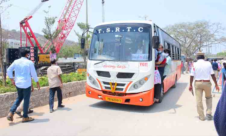 యాదాద్రి కొండపైకి రెండు నిమిషాలకో బస్సు