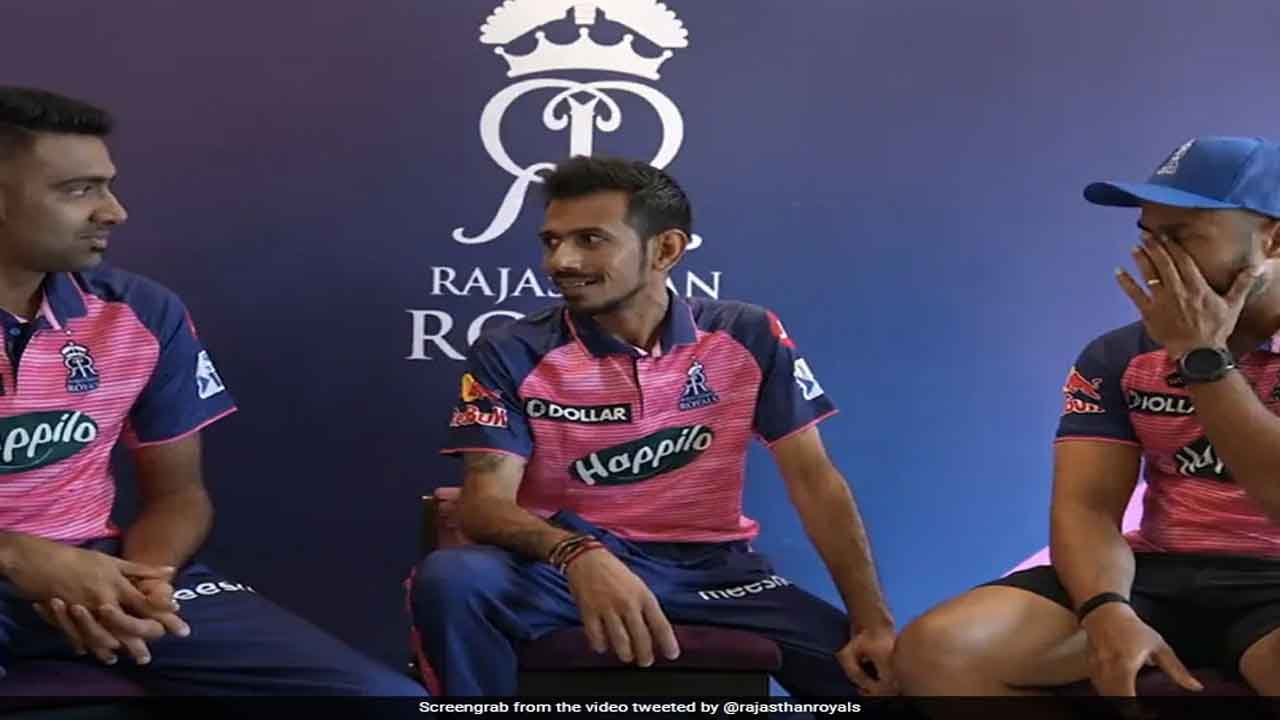 ఫుల్‌గా తాగిన ఓ ప్లేయ‌ర్‌.. బాల్క‌నీ నుంచి తోసేయ‌బోయాడు:  చాహ‌ల్‌