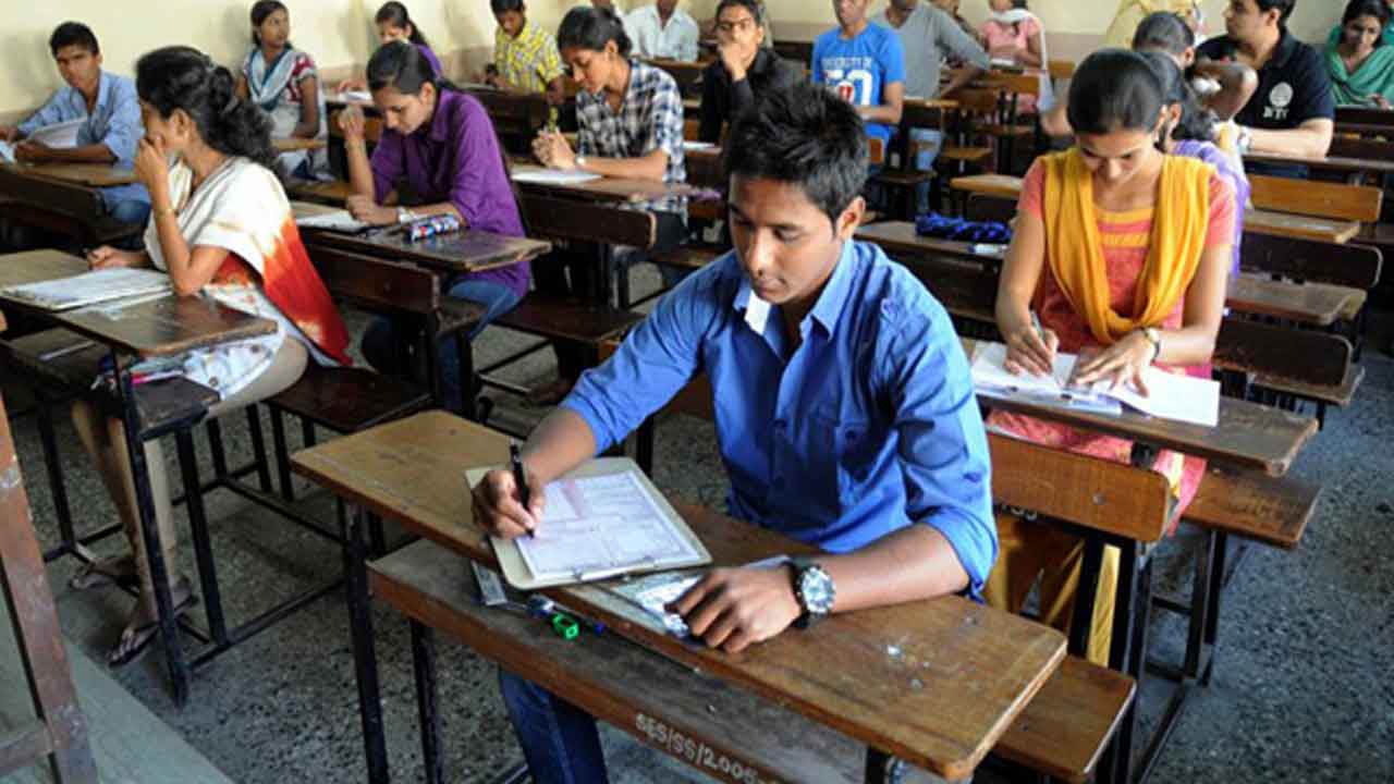 ఇనుప ముక్కను అయస్కాంతీకరణ చేయడం?