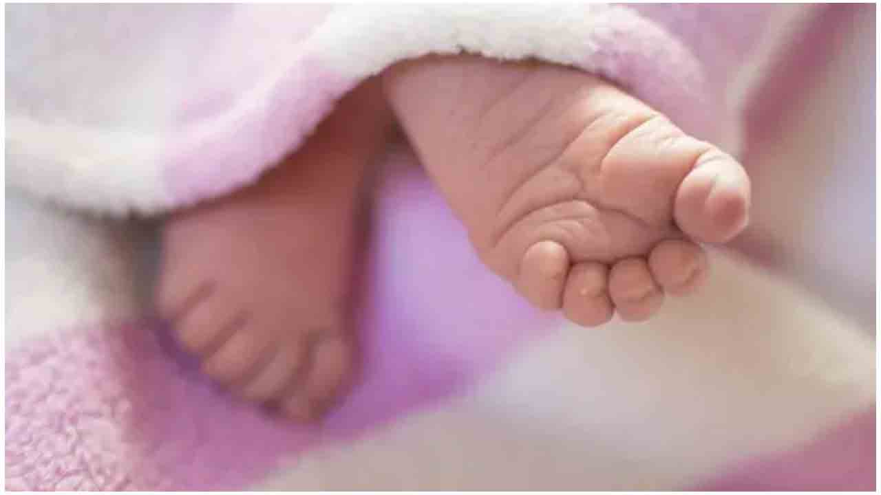 శిశువును క‌డ‌తేర్చిన వివాహేత‌ర బంధం : ప్రియుడితో క‌లిసి చిన్నారిని చిదిమేసింది!