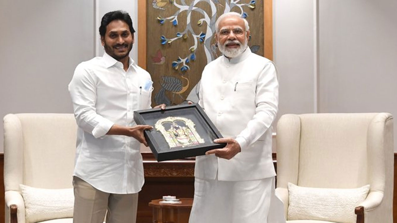గంట పాటు ప్ర‌ధాని మోదీతో భేటీ అయిన ఏపీ సీఎం జ‌గ‌న్