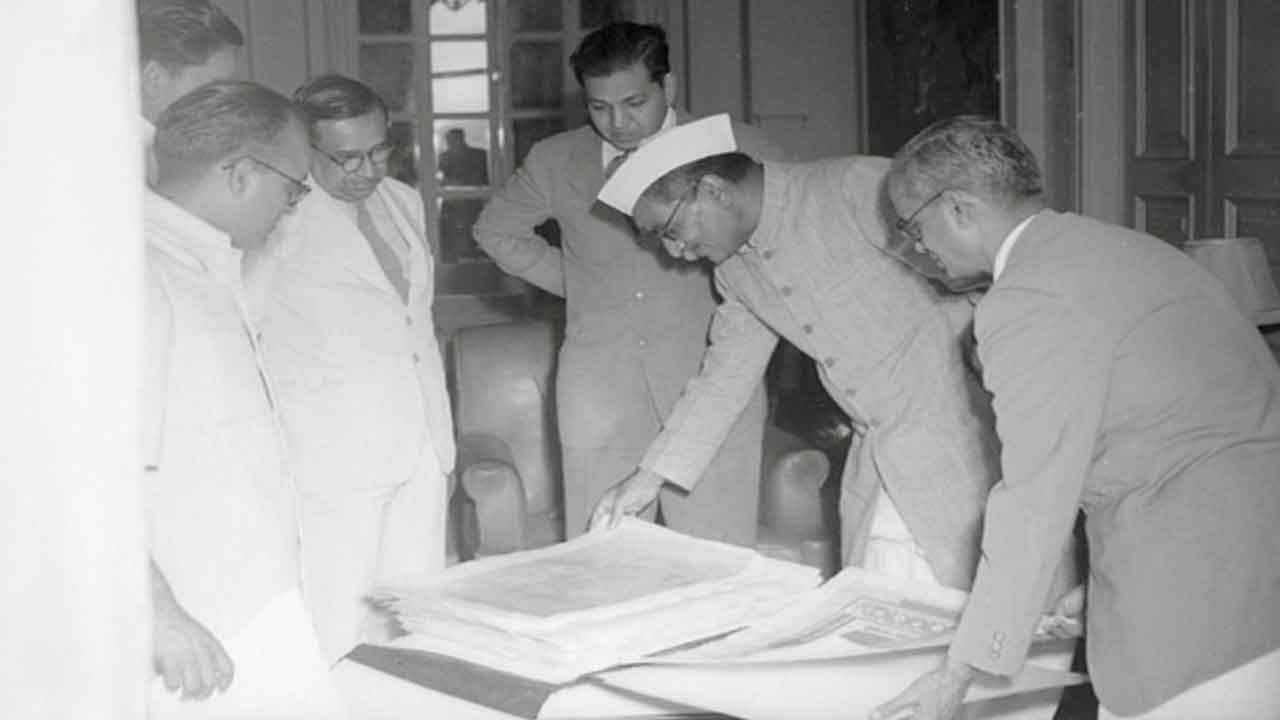 రాజ్యాంగ వివాదాలు-వ్యాఖ్యలు