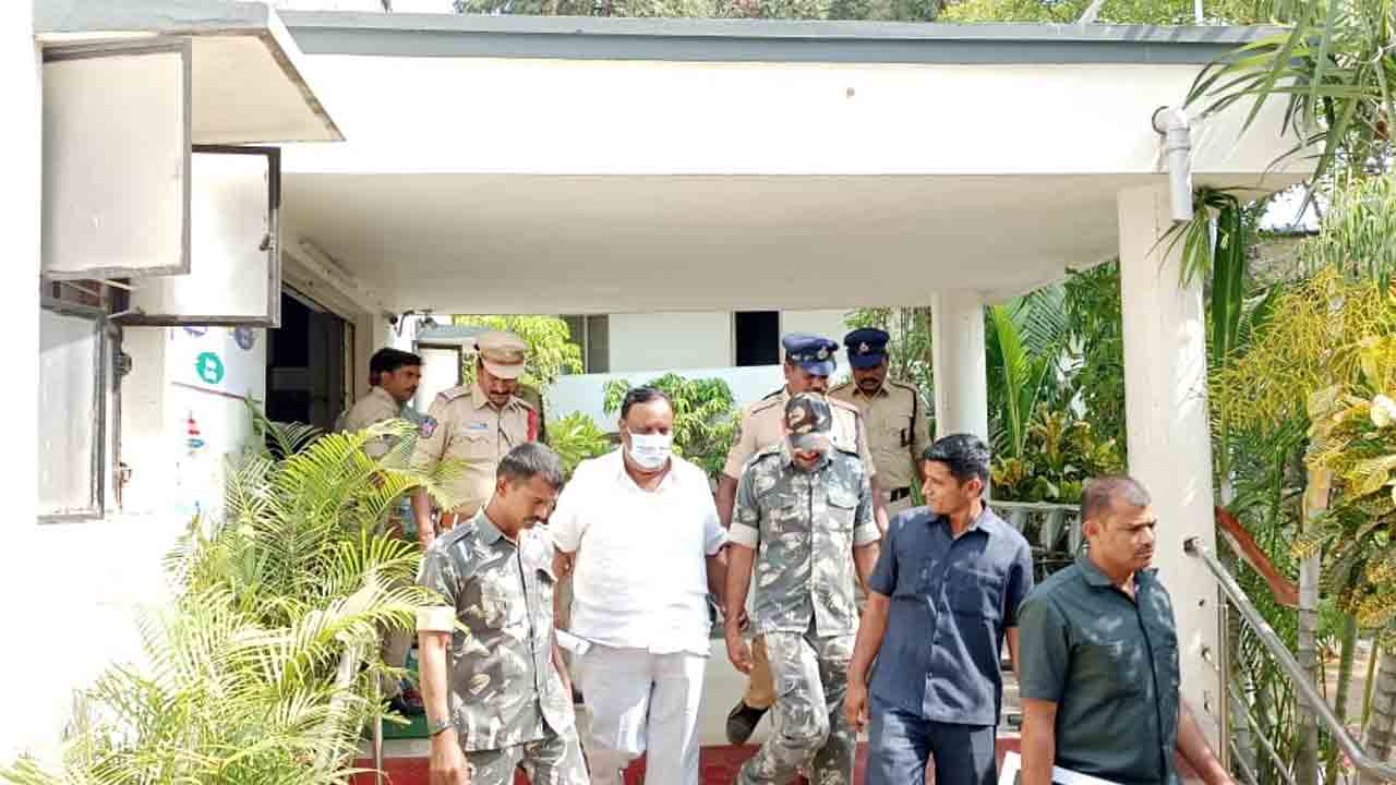 Crime news | తల్లి, కొడుకు ఆత్మ హత్య కేసులో నిందితుల రిమాండ్