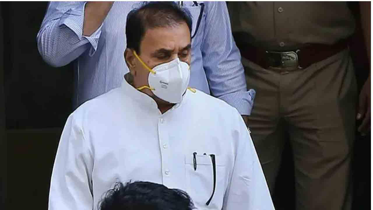 అవినీతి కేసులో అనిల్ దేశ్‌ముఖ్‌ను అరెస్ట్ చేసిన సీబీఐ