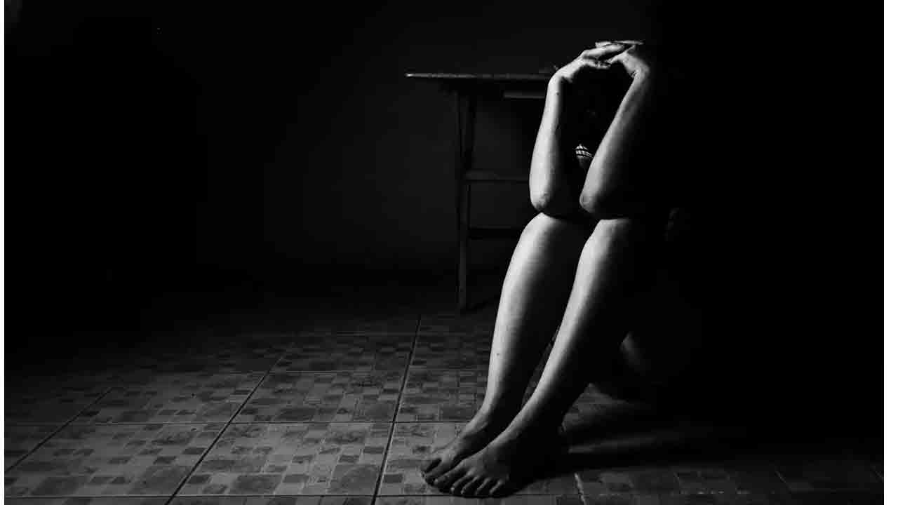 కీచ‌క మామ : కోడ‌లిని బెదిరించి ప‌లుమార్లు లైంగిక దాడి