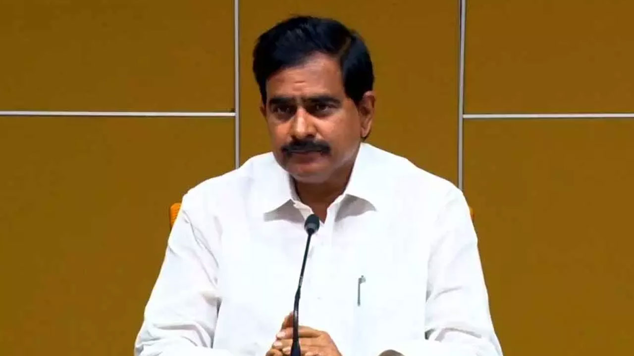 అస‌మ‌ర్థులు రాజీనామా చేశారు.. ఏపీ సీఎం రాజీనామా ఎప్పుడు?  దేవినేని ఉమ‌