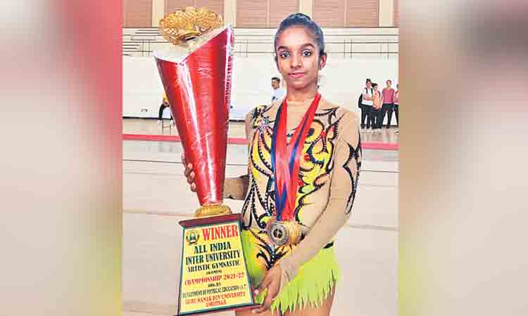 ప్రియాంక పతక జోరు