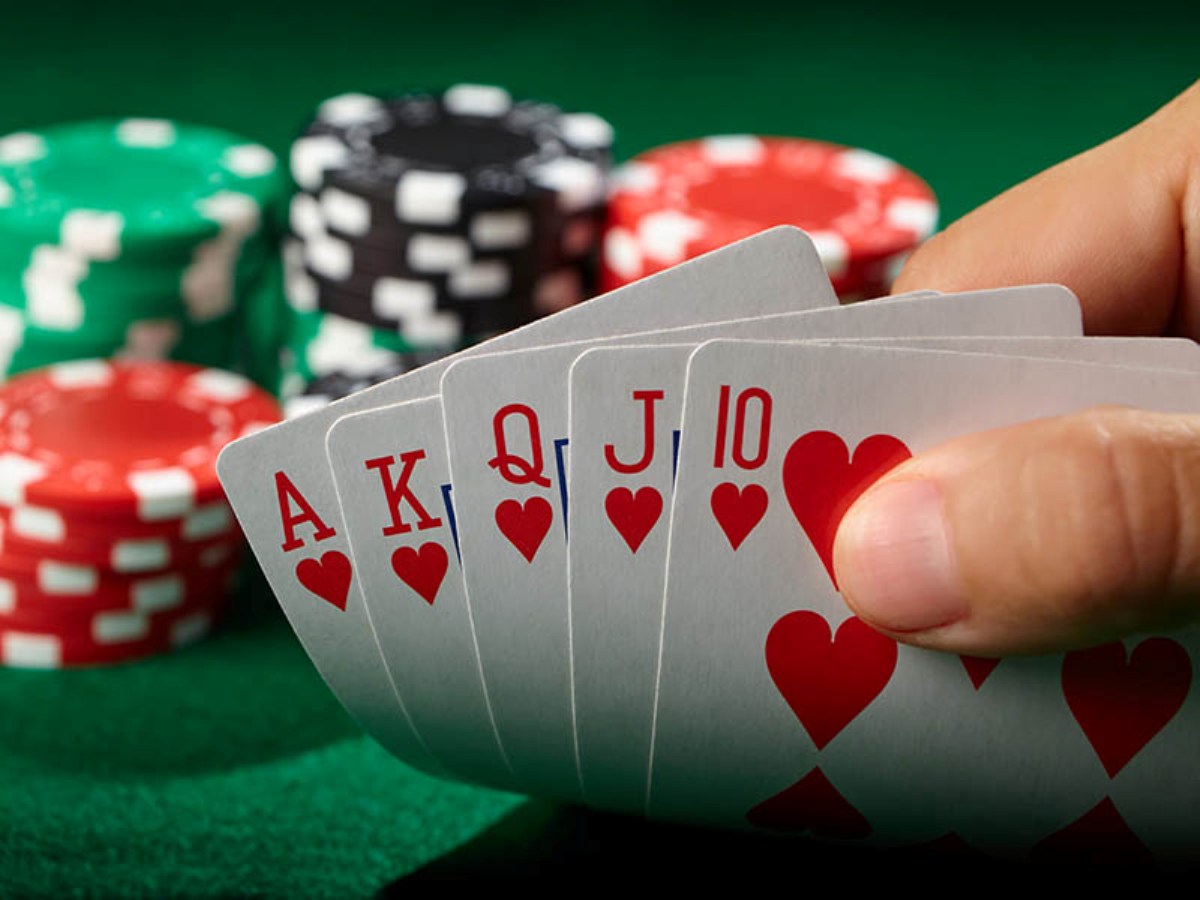 Police raid poker camp | పేకాటశిబిరంపై పోలీసుల దాడులు.. ఏడుగురు అరెస్ట్