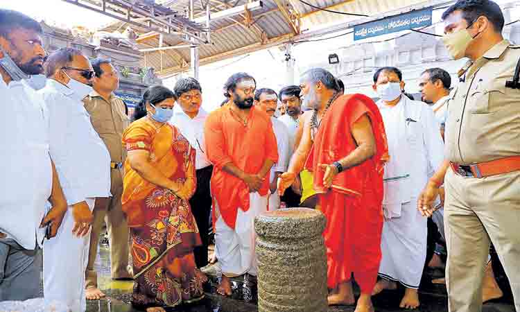 చాళుక్య వైభవం చాటేలా వేములవాడ