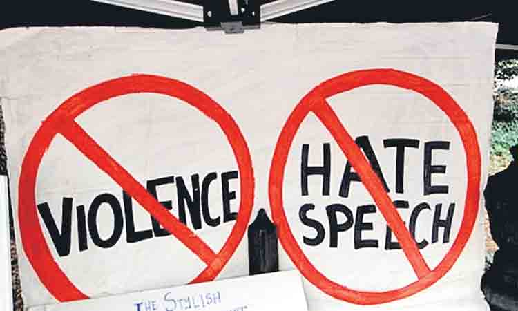 మతహింసపై నోరుమెదపరేం?