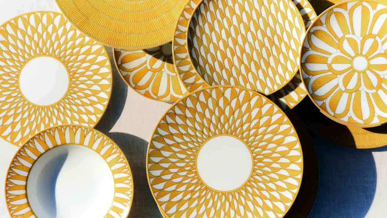 ఫ్రెంచ్ కంపెనీ తీసుకొచ్చిన ఈ డైనింగ్ సెట్స్ చూశారా !!