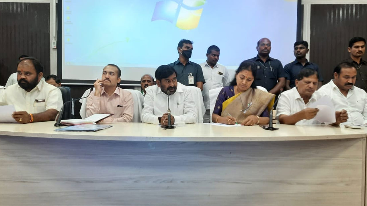 ధాన్యాన్ని రాష్ట్ర ప్ర‌భుత్వ‌మే కొనుగోలు చేస్తుంది : మంత్రి జ‌గ‌దీశ్ రెడ్డి