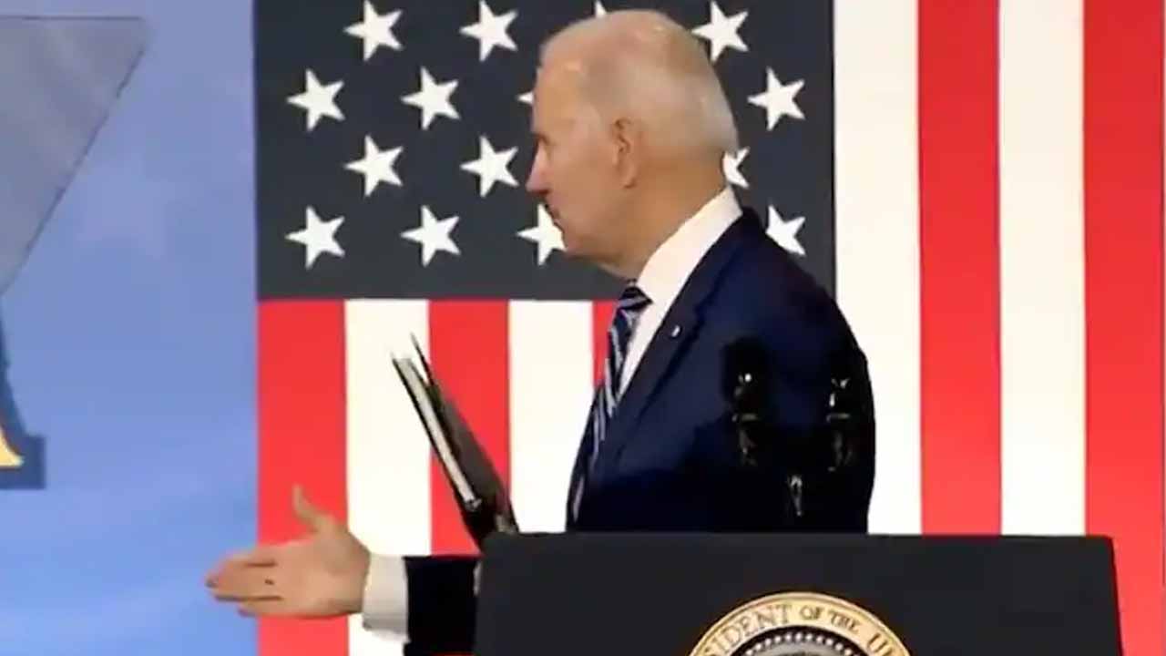 Viral Video: గాల్లో అమెరికా అధ్య‌క్షుడి క‌ర‌చాల‌నం.. న‌వ్వు తెప్పిస్తున్న జో బిడెన్ వీడియో