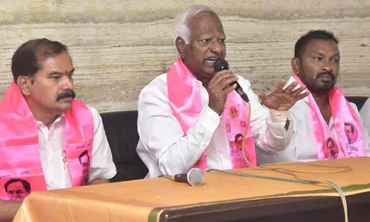 బండిది తెలంగాణ విద్రోహ యాత్ర