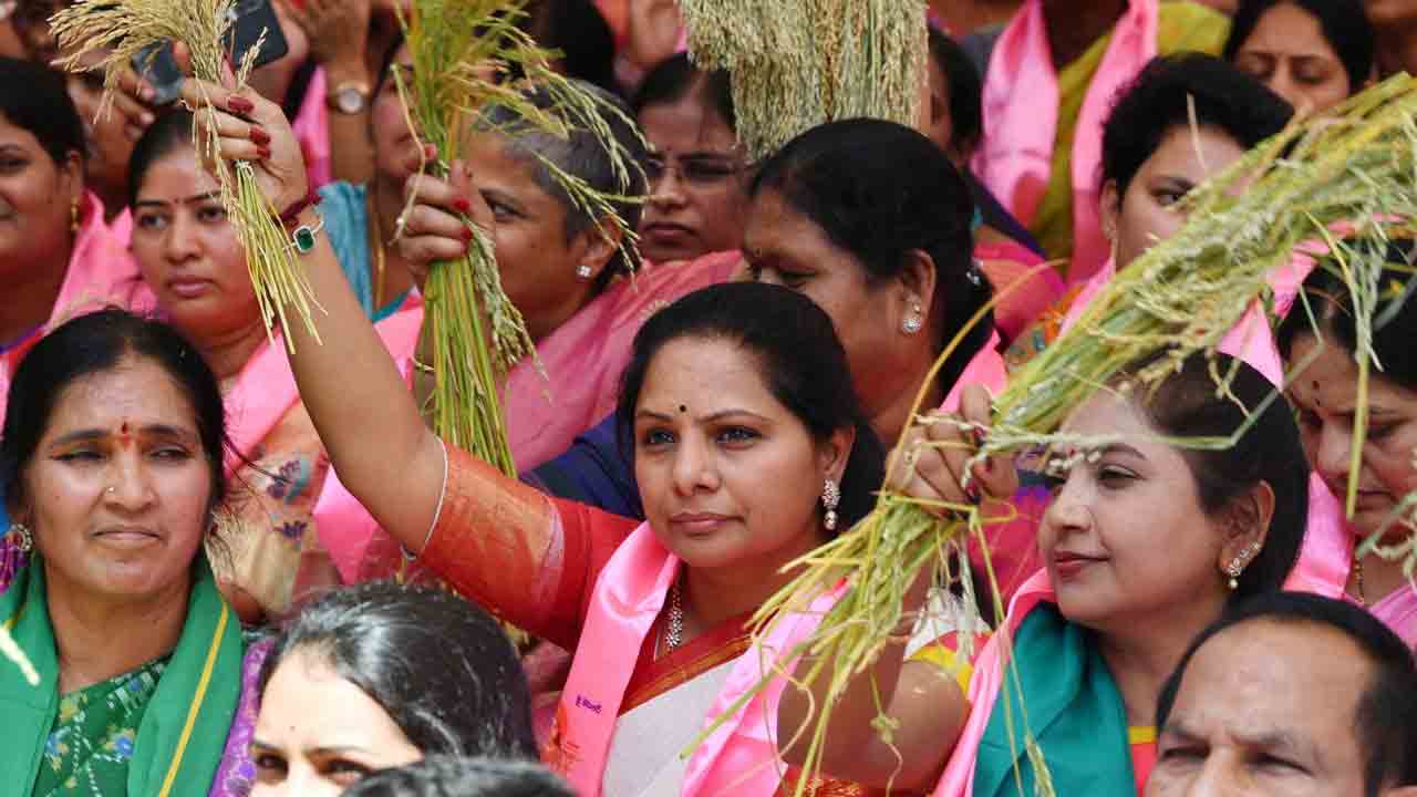 గడువులోగా మారితే సరి..లేదంటే ఉద్యమాన్ని ఉధృతం చేస్తాం : ఎమ్మెల్సీ కవిత