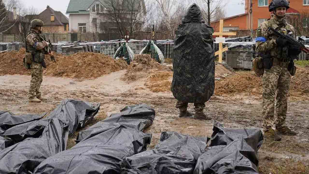 ర‌ష్య‌న్ బ‌ల‌గాల అరాచ‌కం : మ‌హిళ‌ల‌ను కాల్చిచంపే ముందు వారిపై లైంగిక దాడులు!