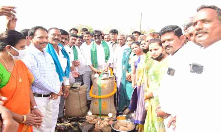 అన్నదాతలు అధైర్యపడొద్దు