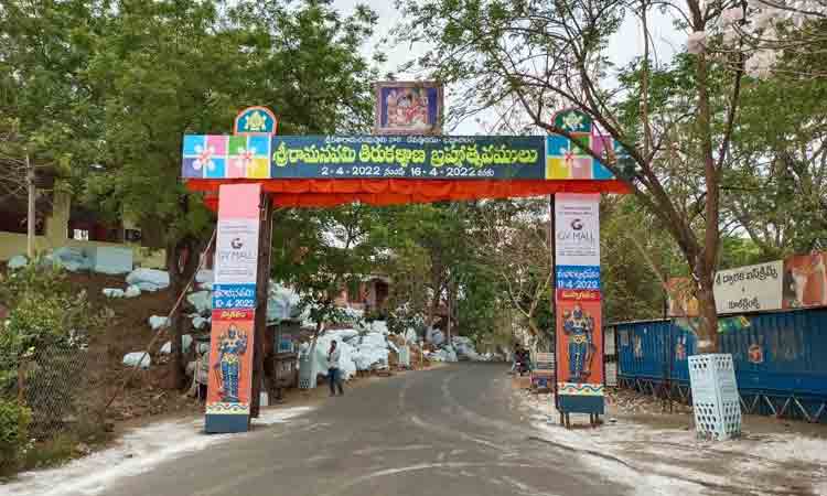 నేటి నుంచి సెక్టార్ల టిక్కెట్లకు ప్రత్యేక కౌంటర్లు