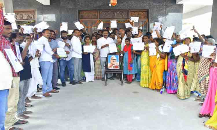 దళిత బంధు దేశానికే ఆదర్శం