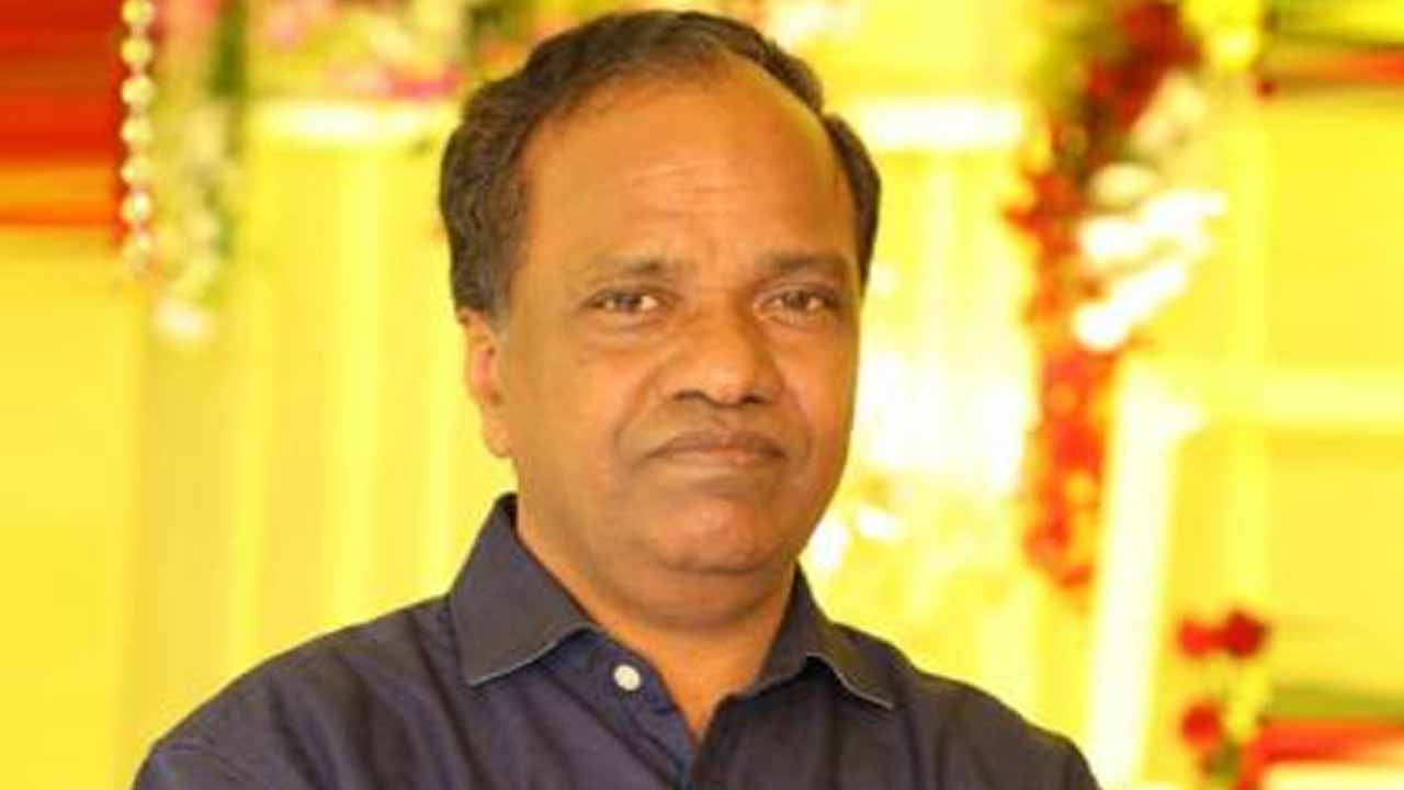 ఉద్యోగ నోటిఫికేషన్లపై మాట నిలబెట్టుకున్న సీఎం కేసీఆర్‌: కోలేటి దామోదర్‌