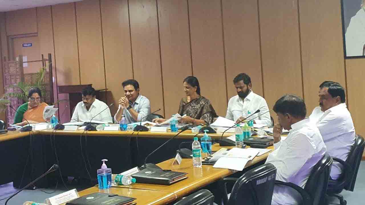 మన ఊరు- మన బడిపై మంత్రివర్గ ఉపసంఘం భేటీ