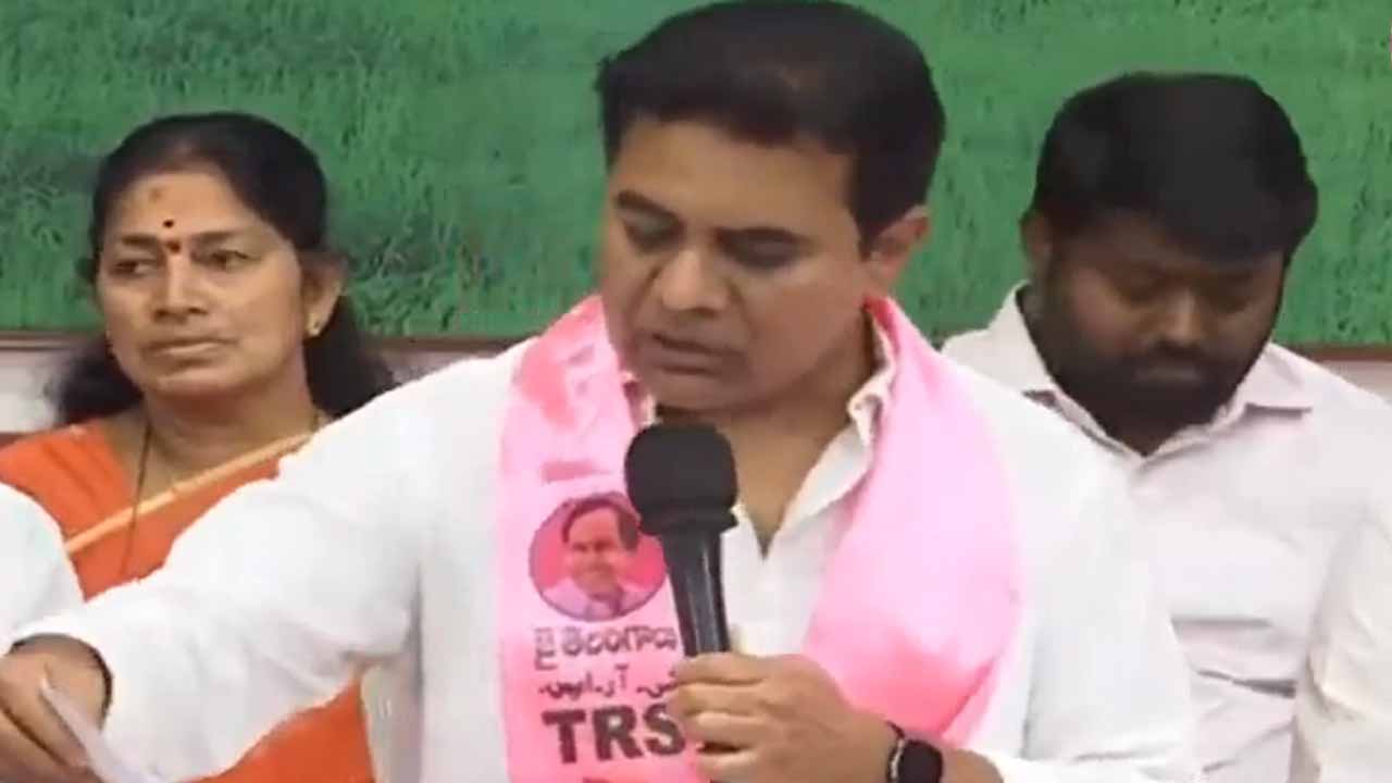 బండి సంజ‌య్ మాన‌సిక ప‌రిస్థితిపై మాకు కొన్ని అనుమానాలున్నాయ్‌:  మంత్రి కేటీఆర్‌