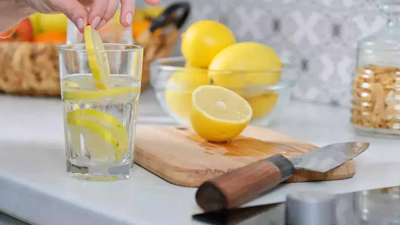 భ‌గ్గుమంటున్న నిమ్మ‌కాయ రేట్లు.. విట‌మిన్ సీ కి ప్ర‌త్యామ్నాయాలివే..!!