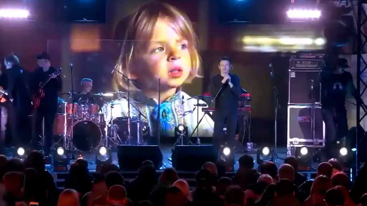 Not Your War: ర‌ష్యాకు షాక్ ఇచ్చిన బాలుడు.. పాట‌తో నిర‌స‌న‌!!