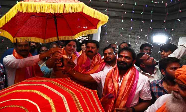 గిరిజన జాతర