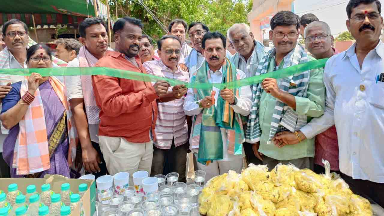 వైద్య రంగానికి ప్రభుత్వం ప్రాధాన్యత : ఎమ్మెల్యే రవీంద్ర కుమార్