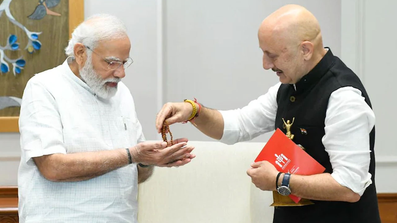 ప్ర‌ధాని మోదీని క‌లుసుకున్న బాలీవుడ్ న‌టుడు అనుప‌మ్ ఖేర్‌