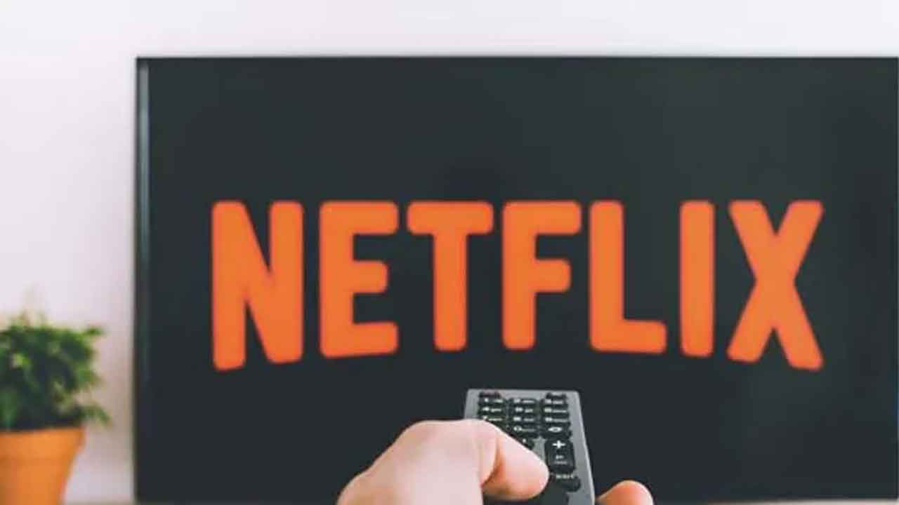 నెట్‌ఫ్లిక్స్‌కు 50 బిలియ‌న్‌ డాల‌ర్ల న‌ష్టం!