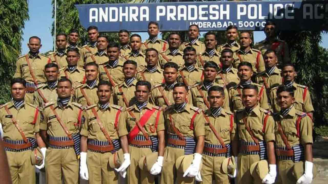 Kanna Ooru | ఒక్క జిల్లా నుంచి ఎస్సై జాబులు కొట్టారు.. క‌న్న ఊరు రుణం తీర్చుకుంటున్నారు