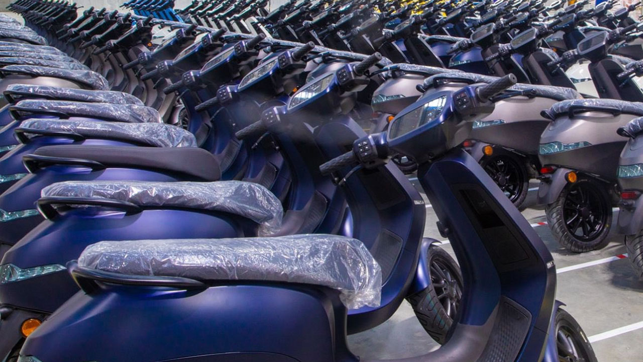 వెయ్యికి పైగా ఎల‌క్ట్రిక్ స్కూట‌ర్ల‌ను రీకాల్ చేసిన ఓలా యాజ‌మాన్యం