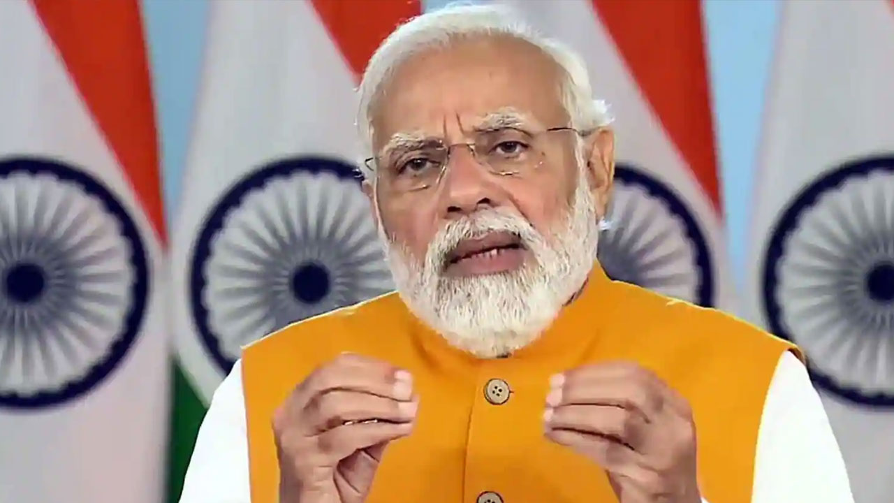 క‌రోనా ఎటూ పోలేదు.. రూపం మార్చుకుంటోంది :  మోదీ హెచ్చ‌రిక