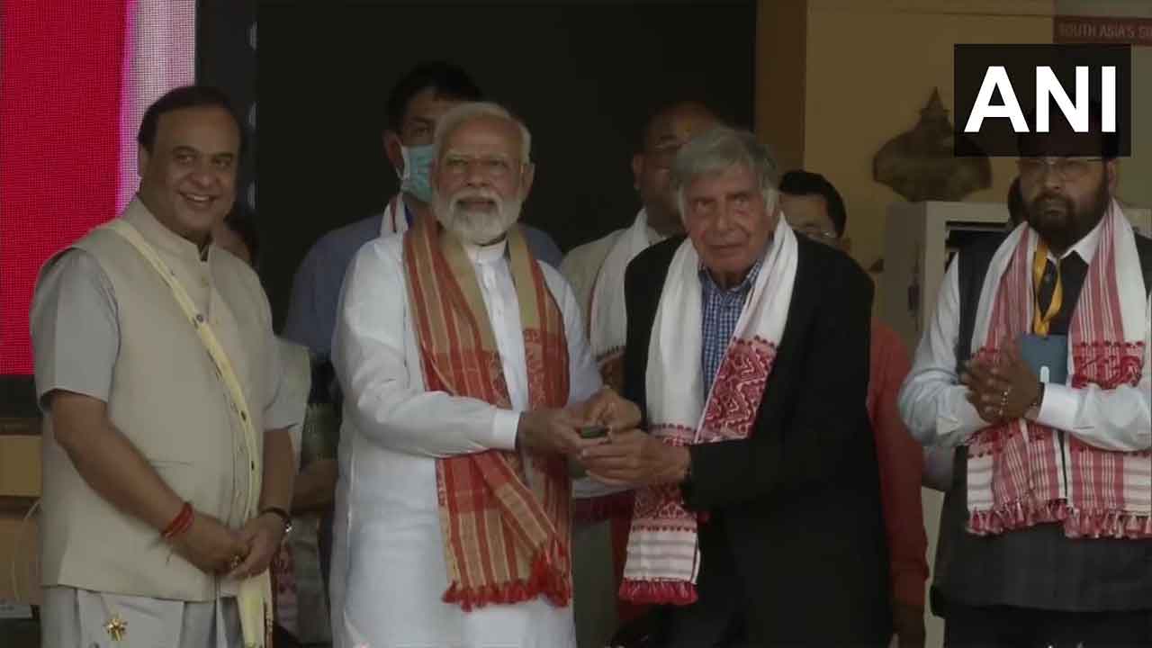 ఏడు క్యాన్స‌ర్ హాస్పిట‌ళ్ల‌ను ప్రారంభించిన ర‌త‌న్ టాటా..