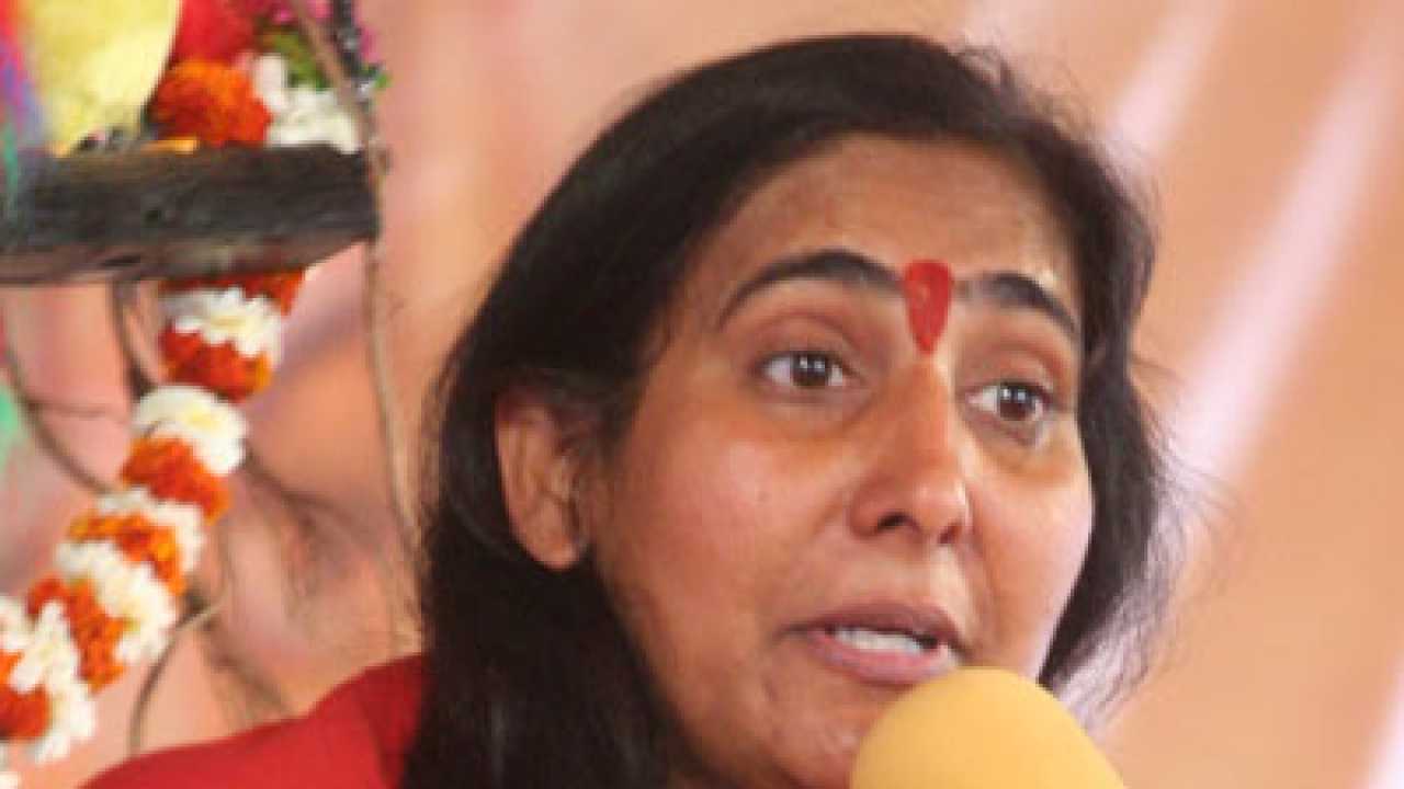 సాధ్వి రితంబ‌ర వివాదాస్ప‌ద వ్యాఖ్య‌లు