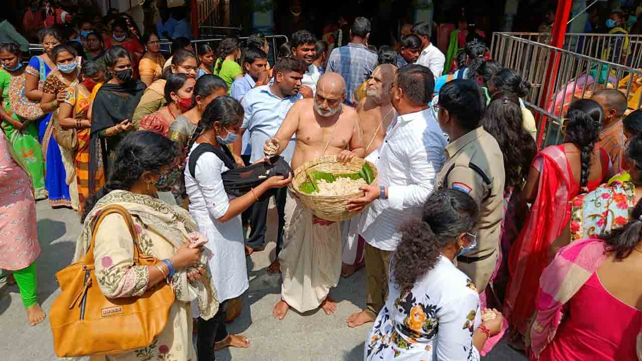 Chilukur Balaji Temple | ఘనంగా కొనసాగుతున్న బ్రహ్మోత్సవాలు