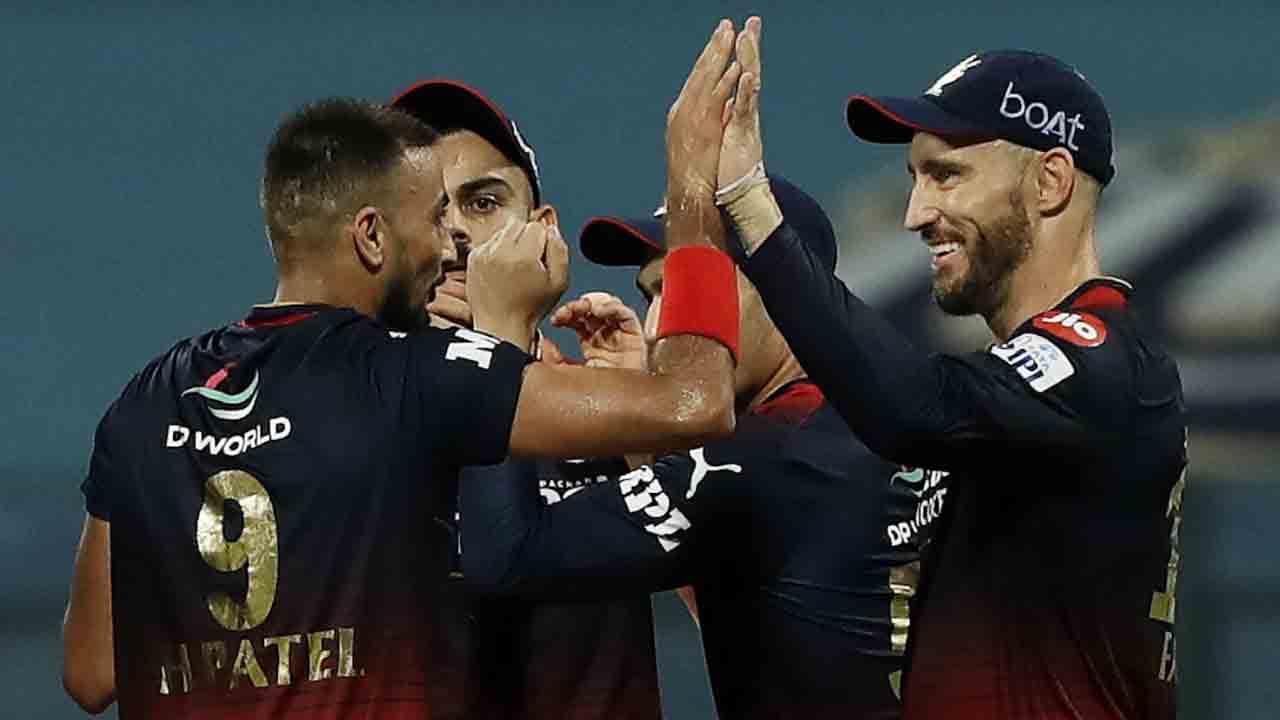 RR vs RCB | మూడు వికెట్లు కోల్పోయిన రాజస్థాన్.. సంజూ శాంసన్ కూడా అవుట్