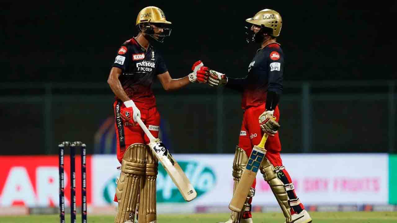 RR vs RCB | ఉత్కంఠపోరులో బెంగళూరు సూపర్ విక్టరీ.. గెలిపించిన డీకే, షాబాజ్