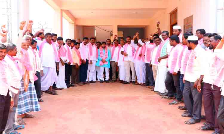 టీఆర్‌ఎస్‌తోనే బంగారు భవిష్యత్తు